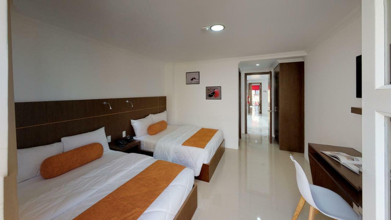 Hotel Gran Mariscal Quito Esterno foto